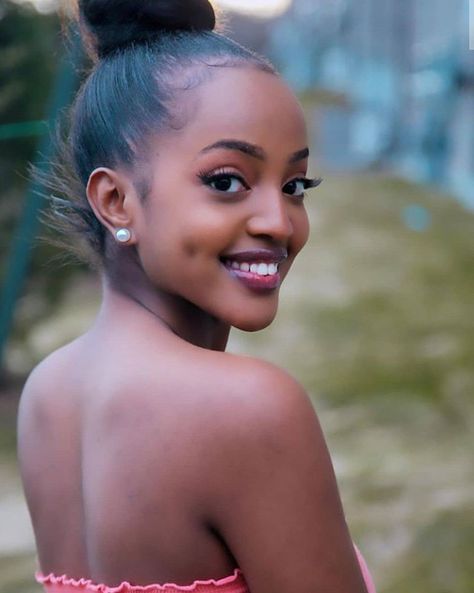 Cute african 💕 babe Kenyan Women, Force Of Nature, Pinterest Hair, Black Person, Lagos Nigeria, Beauty Images, Related Images, Beautiful Lips, The Cosmos