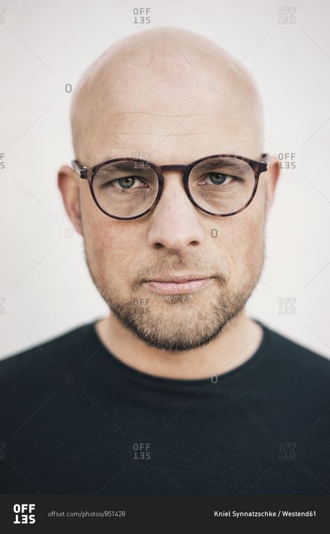 Bald Man With Beard, Bald Man With Glasses, Bald Face, Man With Beard, Bald Men With Beards, Bald Men Style, Bald With Beard, Bald Man, New Mens Fashion