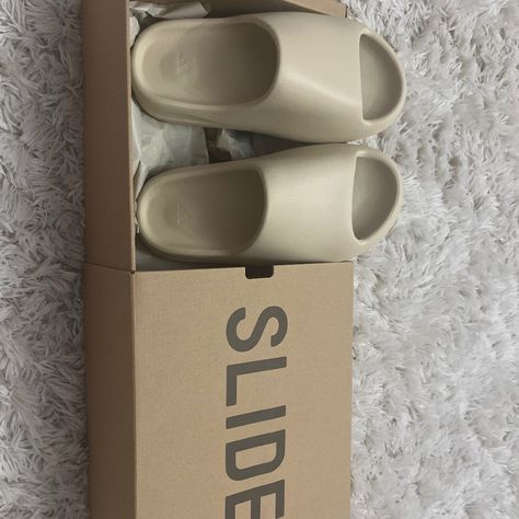 Size 6 Adidas Yeezy Slides, Yeezy Slides, Bone Color, Slides Shoes, Adidas Yeezy, Cute Shoes, Adidas Women, Slides, Size 6