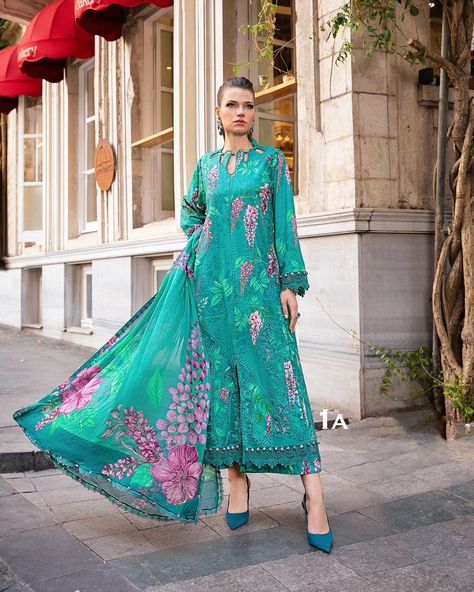 Modest Girl, Embroidered Organza, Maria B, Chiffon Dupatta, Embroidered Neckline, 3 Piece Suits, Casual Wedding, Extra Fabric, Fabric Stores Online