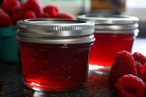 Raspberry Jalapeno Jelly, Red Pepper Jelly Recipe, Mennonite Girls Can Cook, Pepper Jelly Recipes, Preserving Recipes, Red Pepper Jelly, Hot Pepper Jelly, Preserving Foods, Canning Jam