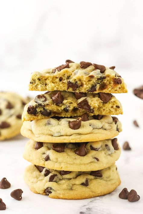 Everyone will obsess over these chewy chocolate chip cookies – they're wonderfully thick and soft, packed with chocolate, and easy to make! Soft Cake Like Chocolate Chip Cookies, Cookie Moodboard, Cake Chocolate Chip Cookies, Best Chewy Chocolate Chip Cookies, Life Love And Sugar, Desserts With Chocolate Chips, Food Reference, Oatmeal Raisin Cookies Chewy, Sugar Recipes