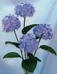 Beaded Hydrangea, Bead Flower Pattern, Beaded Plants, Beaded Trees, Bead Stitch, Bead Flowers, Beaded Flowers Patterns, Seed Bead Flowers, French Beaded Flowers