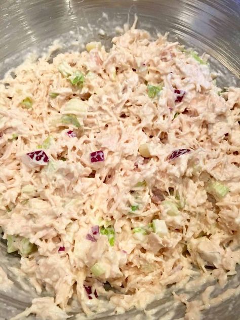 Deli Chicken Salad Recipe, Deli Style Chicken Salad, Chicken Salad Croissant, Best Chicken Salad, Best Chicken Salad Recipe, Homemade Chicken Salads, Keto Chicken Salad, Chicken Salad Recipe Easy, Easy Chicken Salad