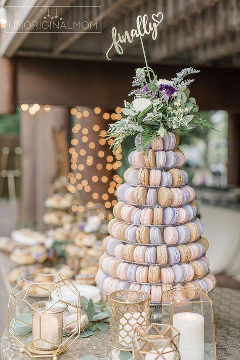 Diy Wedding Cake Topper Ideas, Wedding Cake Topper Ideas, Diy Wedding Cake Topper, Macaron Wedding, Cake Topper Ideas, Macaroon Tower, Wedding Macarons, Macaron Tower, Spring Wedding Cake