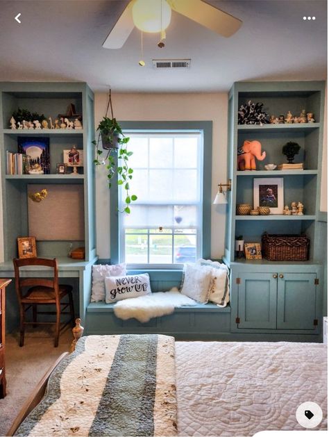 Kentucky Farmhouse, Nook Furniture, Window Seat Ideas, Cozy Study, Bedroom Built Ins, Cozy Ideas, Window Seat Design, Design House Interior, Window Seats