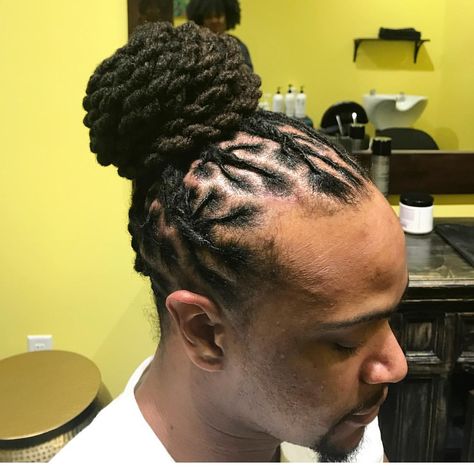 333 Likes, 8 Comments - MenLocStyles (@menlocstyles) on Instagram: “Repost via Stylist: @locticianmarie1” Styles For Locs, Messy Bun Locs, Locs Men, Mens Dreadlock Styles, Man Buns, Dreadlock Styles, Man Bun, Dope Hairstyles, Loc Styles