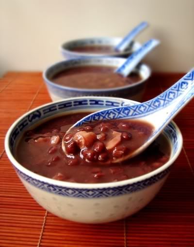 sweetened red bean paste, red bean soup, red bean tong sui, Food For Tots Red Bean Dessert, Red Bean Soup, Light Lunches, Lotus Seeds, Oxtail Recipes, Azuki Bean, Sweet Red Bean, Chinese Dessert, Taiwanese Food