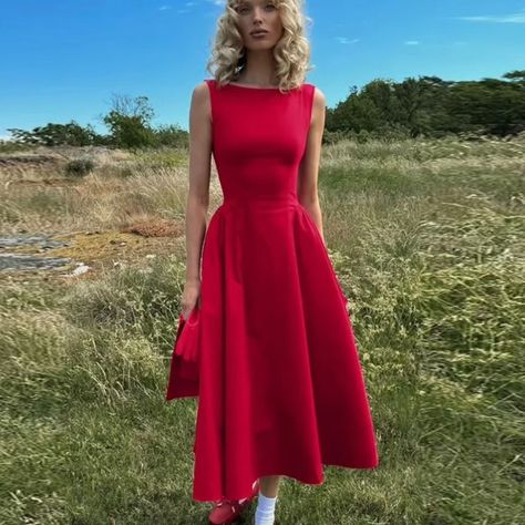 Elegant in red or classic in black, this flowy dress brings effortless style to every occasion.💅 #KascherHues #backlesselegantevening #KascherHues #BoundaryBreakerKascherHues #RebelStyle#KascherHues #ElegantEssence #ChicAndUniqueKascherHues  #StandOut#clothing #fashion #highendfashion #highfashion #springcollection #kascherhuesbykasturasarkar #kascherhues #coutour #statement #bold #opulentfastion#designerclothes#exclusivewear Visit www.kascherhues.com to add this look to your wardrobe🎀 A Line Maxi Dress, Elegant Maxi Dress, Sleeveless Long Dress, Ladies Gown, Backless Maxi Dresses, Pleated Maxi Dress, Tea Length Dresses, Women Long Dresses, Glamorous Evening Gowns