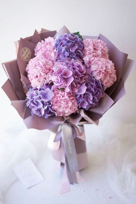 Purple Hydrangea Bouquet, Purple Flower Bouquet, Birthday Flowers Bouquet, Luxury Flower Bouquets, Boquette Flowers, Hydrangea Purple, Flowers Bouquet Gift, Beautiful Bouquet Of Flowers, Beautiful Flower Arrangements