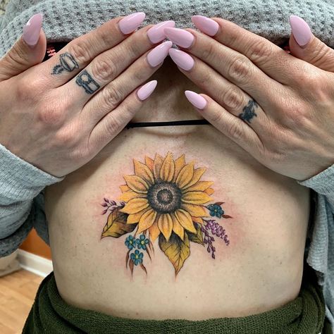 Sunflower Sternum Tattoo | Tattoo Ideas and Inspiration Old School Sunflower Tattoo, Sunflower Sternum Tattoo, Charlie Tattoo, Trend Tattoos, Sternum Tattoo Design, Tattoo Coverup, Tattoo 2024, Sunflower Tattoos, Stomach Tattoos