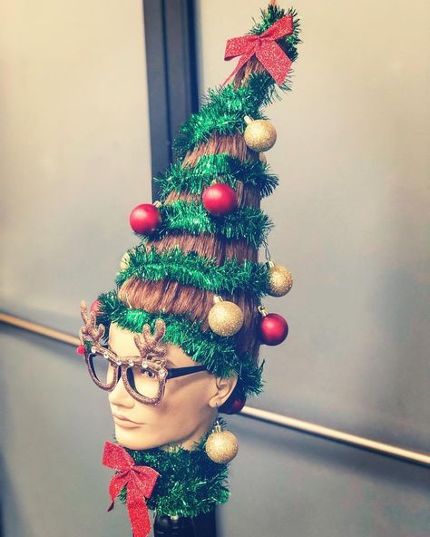 Cosmetology Christmas Tree, Christmas Hair Salon Decor, Salon Station Christmas Decorations, Bedazzled Mannequin, Hair Salon Christmas Window Display, Hair Salon Christmas Tree, Hair Salon Christmas Decor Ideas, Anything But Hair Project Cosmetology, Beauty Salon Christmas Decorations