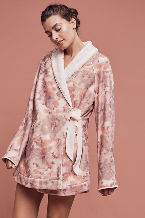 Printed Sherpa Robe Comfy Lingerie, Sleepwear Women Pajamas, Winter Pajamas, Women's Robe, Pyjama Bottoms, Warm Outfits, Pink Shorts, Fashion Poses, Sleepwear Women