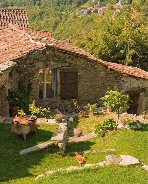 Old Stone Houses, Cottage Aesthetic, Cottage In The Woods, Dream Cottage, Cottage Core Aesthetic, Green Valley, Old Stone, Stone House, Nature Aesthetic