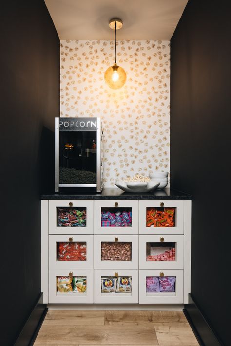 Popcorn Machine In Home, Home Theater Snack Bar Ideas, Movie Room Snack Bar, Movie Room Snack Bar Ideas, Home Theater Snack Bar, Modern Movie Room, Cottage Family Room, Transitional Basement, Modern Media Room