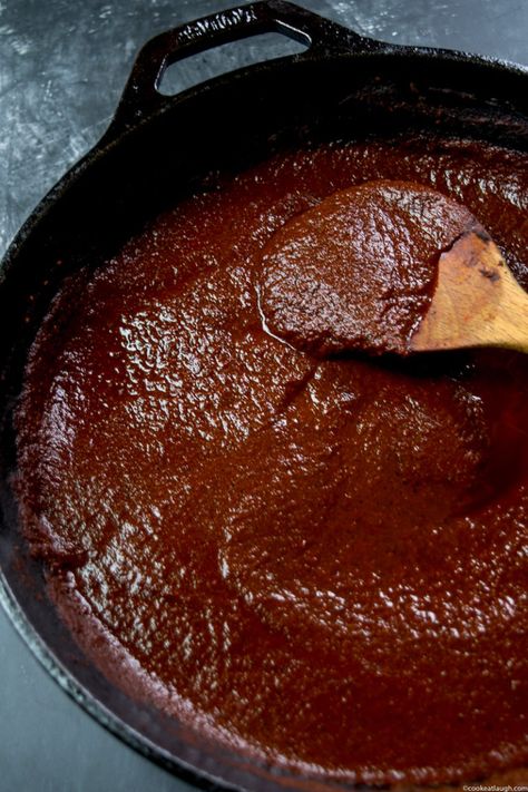 Mexican Red Enchilada Sauce, International Sauces, Authentic Red Enchilada Sauce, Canned Sauces, Southwestern Dishes, Red Enchilada Sauce Recipe, Authentic Salsa, Enchiladas Sauce, Keto Sauce