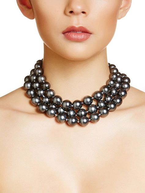 tahitians wearing black pearls | When and How to Wear Your Black Pearl Necklace - Pearls Only Black Pearl Necklace Outfit, Pearl Necklace Outfit, Black Pearl Jewelry, Tahitian Pearls Jewelry, Rose Gold Bridal Earrings, Rose Gold Wedding Jewelry, Black Pearl Earrings, Necklace Outfit, Black Pearl Necklace