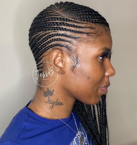 Side Cornrow Lemonade Braids Medium Size Braids, Beyonce Braids, Side Cornrows, Lemonade Braids Hairstyles, Lemonade Braids, Colored Braids, Hair Adviser, African Hair Braiding Styles, Braided Cornrow Hairstyles