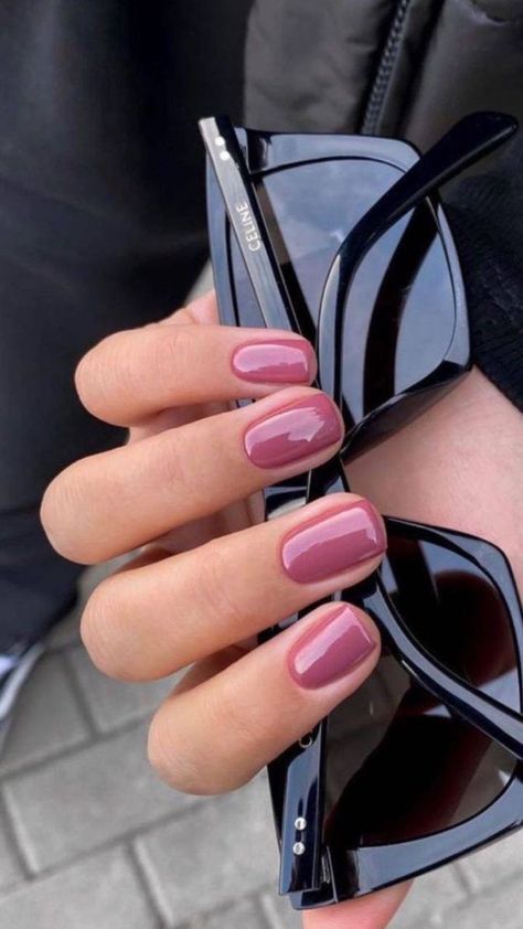 Gel Manicure Simple, Biab Nails Inspiration, Fall Transition Nail Colors, Minimal Nails, Casual Nails, Fall Transition, Neutral Nails, Elegant Nails, Minimalist Nails