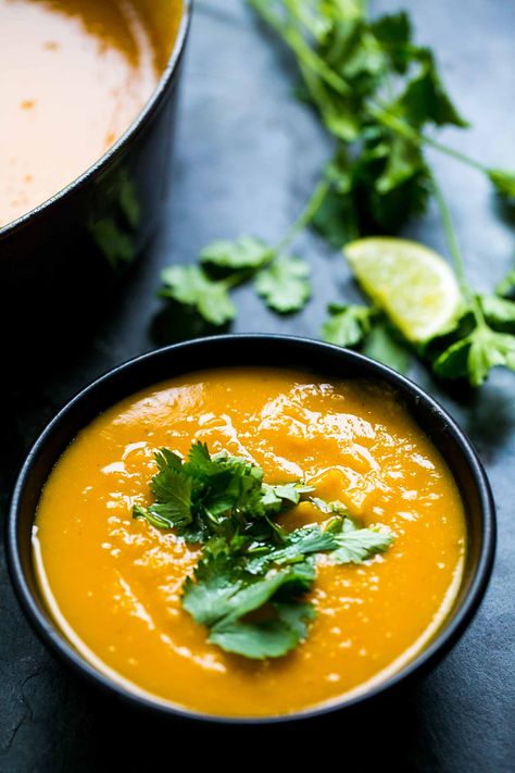 Roasted kabocha squash soup, thick and creamy, with ginger, cumin, and coriander. Perfect for fall! #Kabocha #Squash #Soup #Paleo #GlutenFree Kabocha Squash Recipe, Kabocha Squash Soup, Roasted Kabocha Squash, Geoffrey Zakarian, Squash Soup Recipe, Kabocha Squash, Squash Soup, Simply Recipes, Creamy Soup