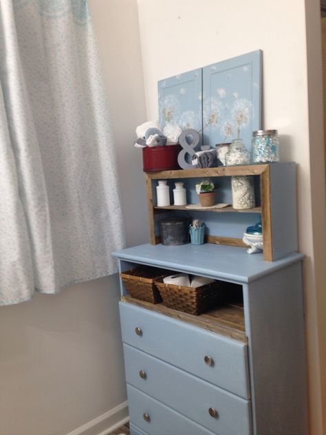 Dresser Top Shelf, Dresser Shelf, Top Of Dresser, Dresser Redo, Dresser Shelves, Small Dresser, Dresser Top, Dresser Organization, Diy Dresser