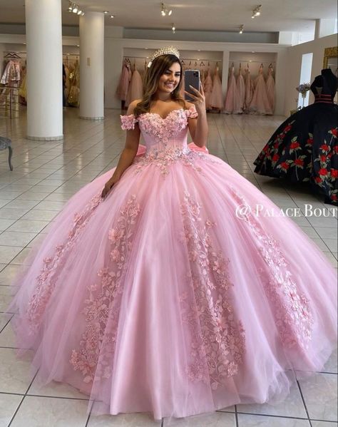 Light Pink Dama Dresses For Quince, Pink Ball Gown Quinceanera Dress For Prom Season, Pink Flower Quinceanera Dresses, Quncie Dresses Pink, Quince Pink Dresses, Pink Xv Dresses, Pastel Quinceanera Dresses, 15 Dresses Quinceanera Pink, Xv Dresses Pink