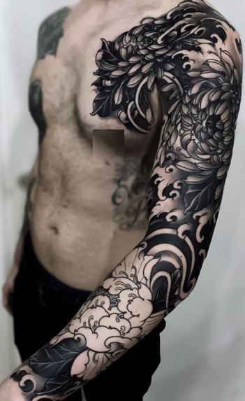 Black Sleeve Tattoo, Black And Grey Tattoos Sleeve, Japanese Flower Tattoo, Chrysanthemum Tattoo, Blackout Tattoo, Muster Tattoos, Cat Tattoos, Floral Tattoo Sleeve, Irezumi Tattoos