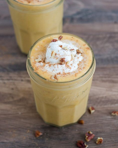 Drink Your Dessert With This Pumpkin Pie Protein Shake - Vital Proteins Pumpkin Pie Protein Shake, Pumpkin Shake, Mold Recipes, Green Apple Smoothie, Berry Protein Smoothie, Pumpkin Pie Protein, Collagen Smoothie, Collagen Recipes, Mint Smoothie