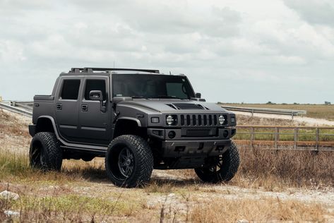 Mean-looking Hummer H2 SUT With a Lift and Fuel Off-road Wheels Hummer H2 Offroad, Hummer Truck, Off Road Wheels, Hummer Cars, Trucks Lifted Diesel, Hummer H1, Hummer H2, Car Gifts, Car Ride