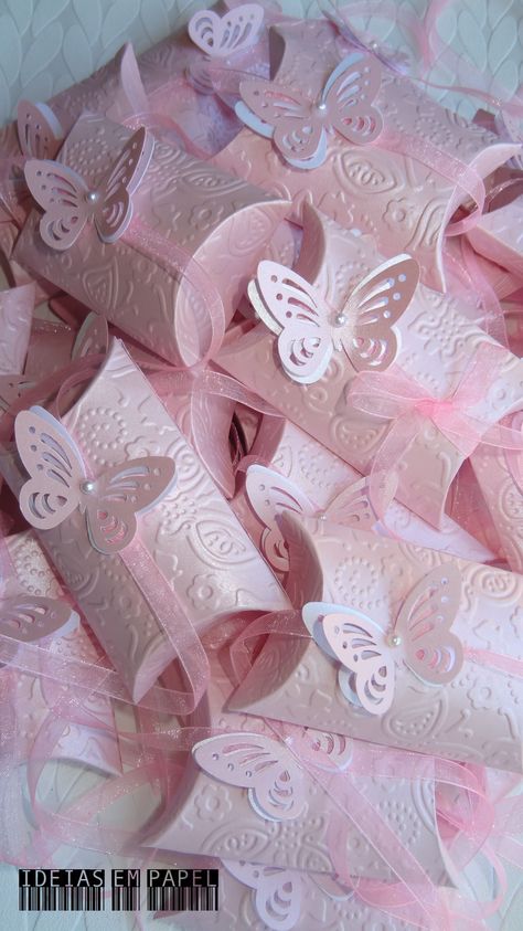 Butterfly Birthday Party, Quinceanera Themes, Butterfly Baby Shower, Butterfly Party, Butterfly Wedding, Paper Butterflies, Butterfly Theme, Butterfly Birthday, Pillow Box