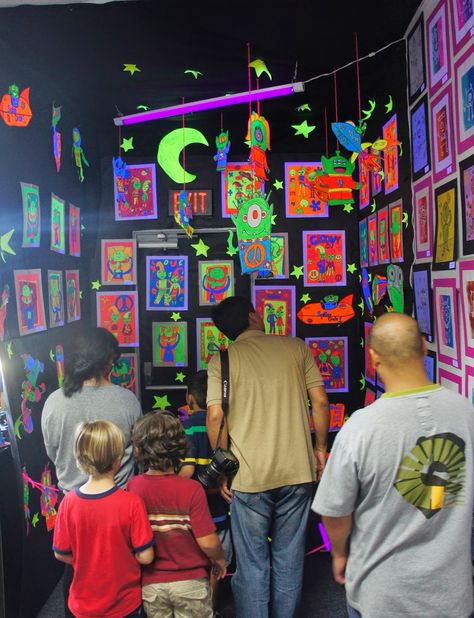 Neon Art Lesson, Black Light Art Show, Black Light Art Projects, Neon Art Projects, Glow Art Show, Black Light Art Projects For Kids, Glow Gallery, Stem Night, Blacklight Art