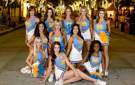 Ucla Cheerleaders, Girly Games, Cute Cheer Pictures, College Cheer, Cheerleading Pictures, California Los Angeles, Ucla Bruins, Cheer Pictures, Cheer Team