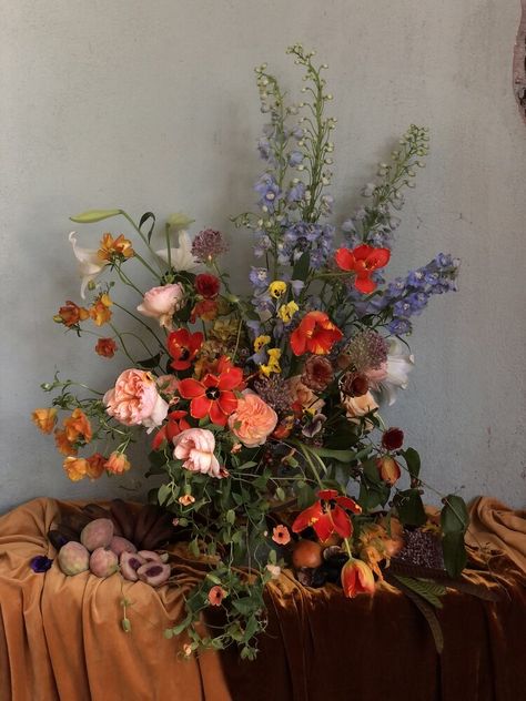 Dutch Masters Wedding Inspiration, Dutch Flower Arrangement, Eclectic Floral Arrangement, Dutch Flower Paintings, Eclectic Wedding Dress, Dutch Masters Flowers, Moody Wedding Florals, Dutch Masters Wedding, Dutch Paintings