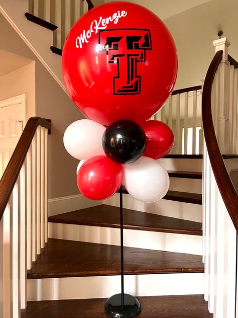 Texas Tech Graduation Party Decorations, Texas Tech Party Decorations, Texas Tech Graduation Party, Texas Tech Logo, Balloon Logo, College Grad Party, College Parties, Graduation Balloons, Grad Party Decorations