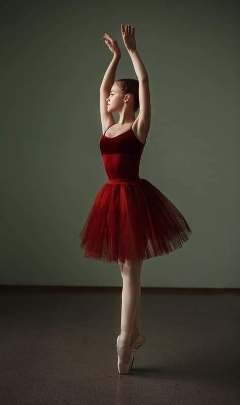 Bully Busters, Ballerina Photography, Fairy Ballerina, Red Ballerinas, Ballet Dance Photography, Highest Heels, Anatomy Practice, Ballet Girl, Dance Photo