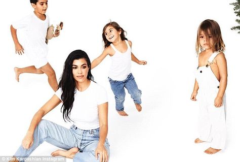 Kardashian Christmas Card, Kardashian Christmas, White And Denim, Khloe Kardashian And Tristan, Jenner Girls, Penelope Disick, Sister Poses, Kardashian Kids, Jenner Family