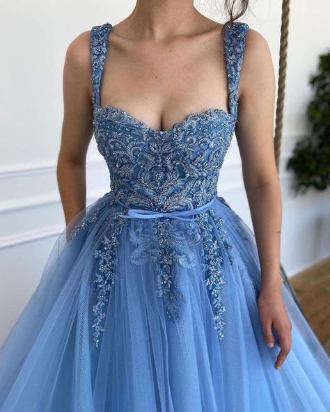 Teuta Matoshi - her manner of combining unconventional colors and adding lace, tulle, beads, and embroidery to the dresses by hand. Teuta Matoshi, Prom Dresses Elegant, Evening Party Dresses, Sweetheart Prom Dress, Blue Gown, فستان سهرة, Evening Dresses Elegant, Handmade Dresses, Evening Party Dress