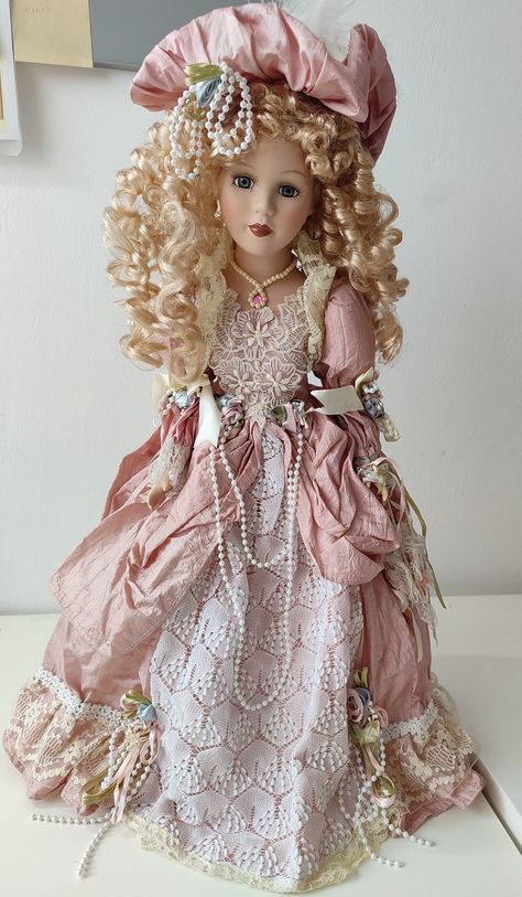 Stunning vintage collectible doll. German origin. Porcelain, with excellent detail and finishes. Shipped with base. Perfect conditions, except for a hair on the face (see photographs) expected in an antique porcelain doll. 53cm tall Pink Porcelain Doll, Porcelain Doll Vintage, Porcelain Doll Hair, Victorian Dolls Porcelain, Porcline Dolls Vintage, Old Porcelain Dolls, Porcelain Dolls Vintage, Porcelain Doll Costume, Pink Doll Dress