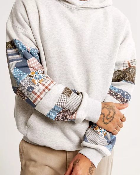 Men's Essential Popover Hoodie | Men's Tops | Abercrombie.com | Abercrombie & Fitch (US) Northwest Fashion, Patchwork Hoodie, Cloth Ideas, Mens Nightwear, What To Wear Today, Vintage Silhouette, Mens Outfit Inspiration, Fall Hoodies, Men's Tops