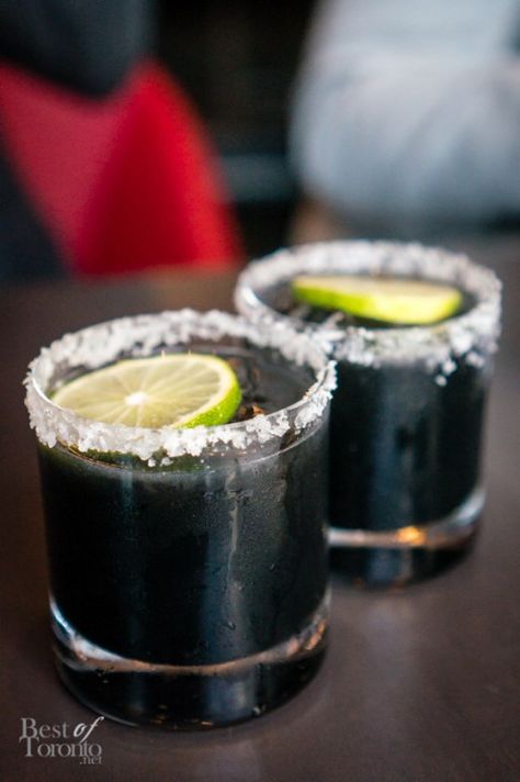 A variety of cocktails with trending ingredients depending on your taste (bitter, sweet, unexpected, etc) Black Margarita Recipe, Activated Charcoal Margarita, Black Salt Cocktail, Black Magic Margarita, Black Rum Cocktails, Charcoal Cocktail, Hipster Bar, Salted Margarita Bars Nyt, Dark N Stormy Cocktail