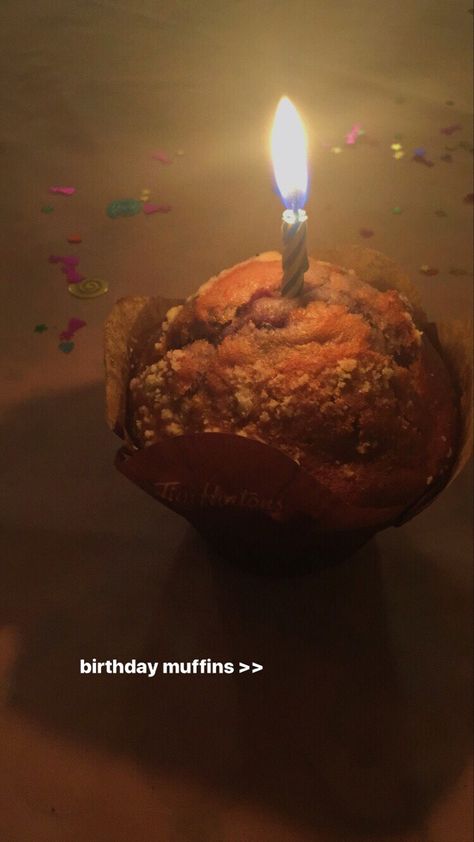 trending trendy muffin birthday candle instagram Muffin With Candle, Muffin Birthday, 19 Bday, Candle Instagram, Muffin Candle, Streak Ideas, Cupcake Candle, Snap Streak Ideas Easy, Story Insta