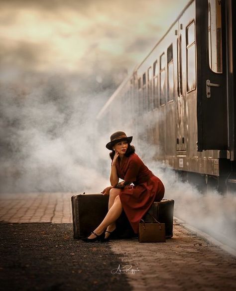 Railroad Photoshoot, City Fashion Photography, Steam Trains Photography, Travel Photoshoot, Vintage Photoshoot, Wedding Couple Poses Photography, Train Photography, Photoshoot Themes, Vintage Train