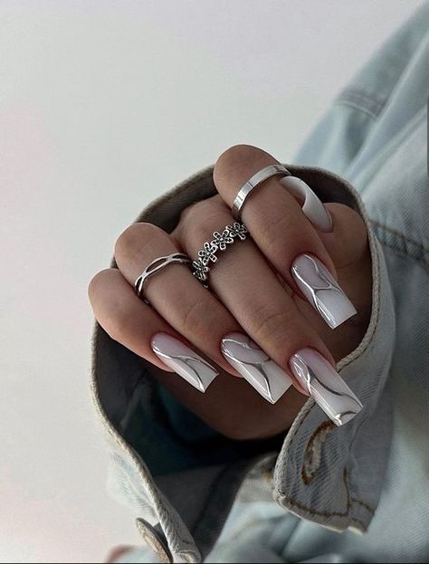 2024's Top 21 White Nail Trends: From Classic Elegance to Dazzling Designs Paznokcie Hello Kitty, White Nails With Gold, White Acrylic Nails, Silver Nails, Fire Nails, Pretty Acrylic Nails, Chic Nails, Matte Nails, Square Nails