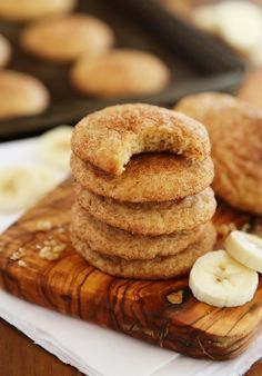 Leftover Bananas, Banana Cookie, Banana Cookie Recipe, Banana Cookies, Cinnamon Banana, Köstliche Desserts, Banana Flavored, Banana Recipes, Baking Sweets