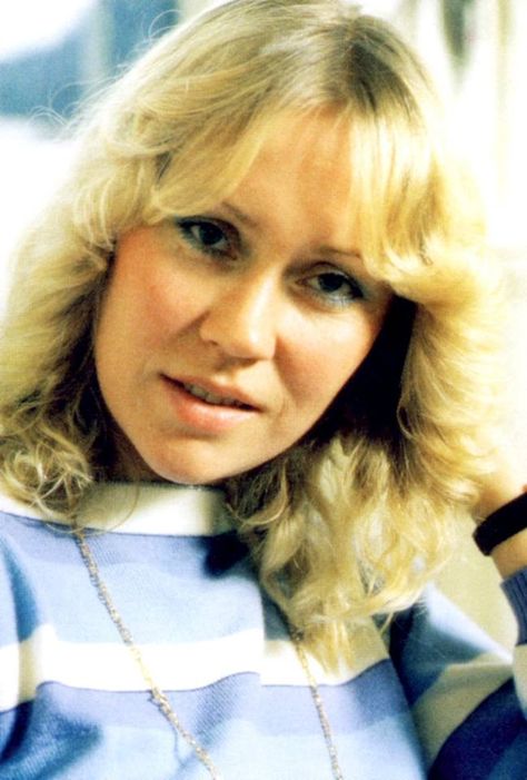 Agnetha And Frida, Blonde Singer, Abba Mamma Mia, Abba Mania, Abba Agnetha, 70s Hair, Blonde Bombshell, Female Singers, Profile Pic