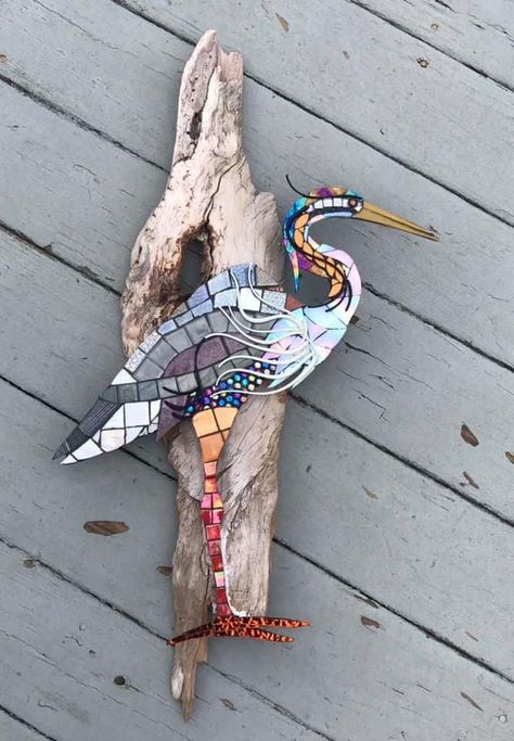 Mosaic Tiles Crafts, Mosaic Art Diy, Mosaic Vase, Mosaic Animals, Mosaic Garden Art, Mosaic Birds, Mosaic Madness, Mosaic Art Projects, Mosaic Tile Art