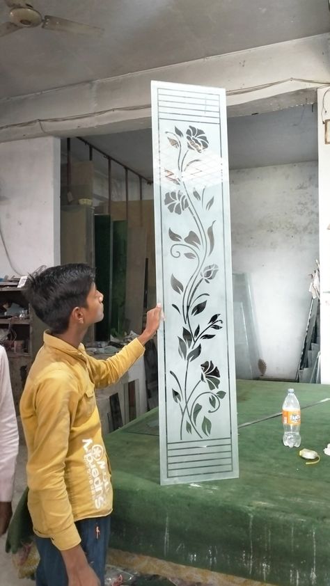 Itching design glass railing Chinar glass shail 🤗🤗 Glass Iching Design, Itching Design, Nativity Images, Glass Partition Designs, Balcony Glass Design, Etching Designs, Window Glass Design, Glass Etching Designs, Partition Designs