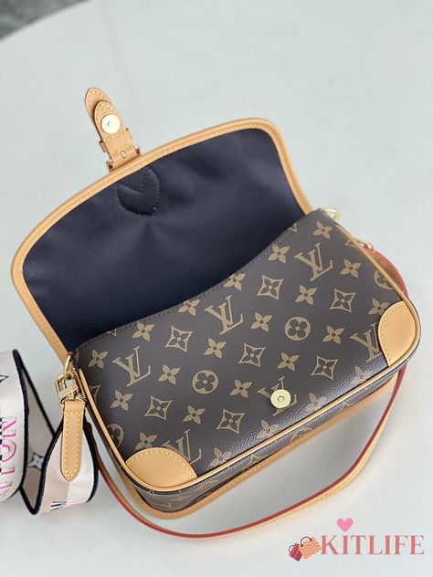 Louis Vuitton Diane, Medieval Bag, Gucci Jordans, Louis Vuitton Clutch, Monogram Handbag, Gucci Horsebit, Watches Jewelry, Monogram Canvas, Shoe Brands