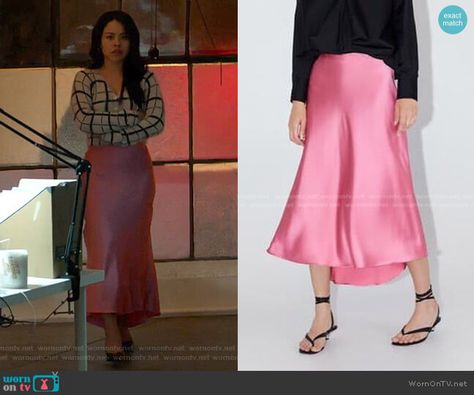 Mariana’s white check sweater and pink skirt on Good Trouble. Outfit Details: https://wornontv.net/210874/ #GoodTrouble Good Trouble Mariana Outfits, Mariana Good Trouble Outfits, Good Trouble Outfits, Mariana Foster, Trendy Business Casual Outfits, Thrift Ideas, Check Sweater, Cierra Ramirez, Office Fits