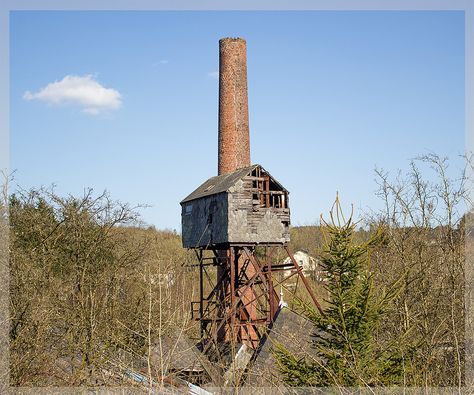 Abandoned Village, Brutalism Architecture, Rural Village, Abandoned Hospital, Abandoned Train, Abandoned Mansions, Space Architecture, Industrial Buildings, Ancient Architecture